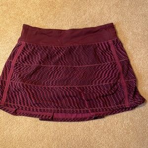 Really cute maroon patterned lululemon skirt! Size 6. Great condition.